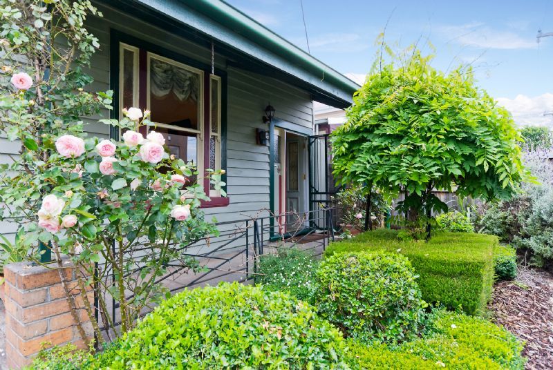 42 Errol Street, Footscray - Thumbnail 2