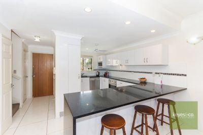 20/30 Martinez Avenue, West End