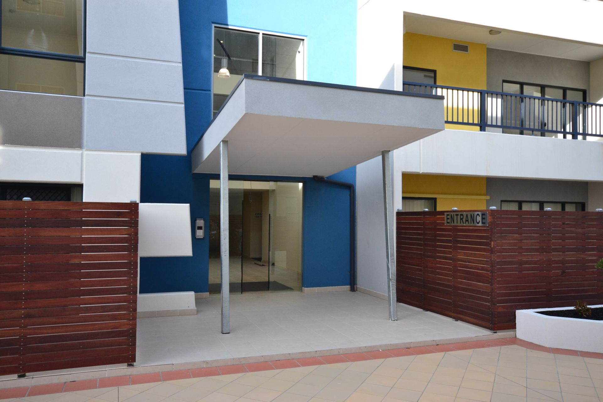 NEAR NEW AND SPACIOUS - CLOSE TO SYDNEY ROAD