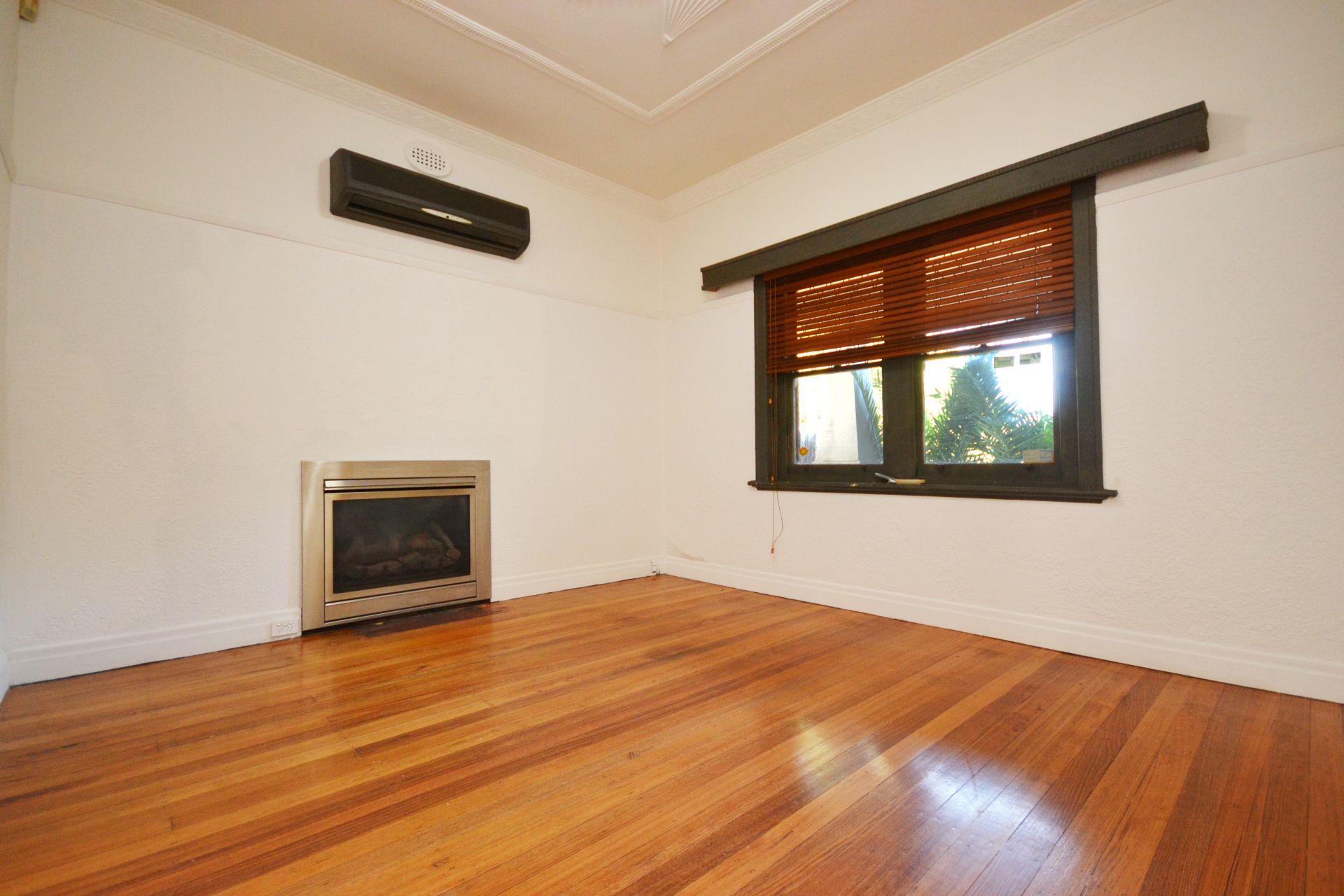 PERIOD CHARM IN AN IDEAL LOCATION