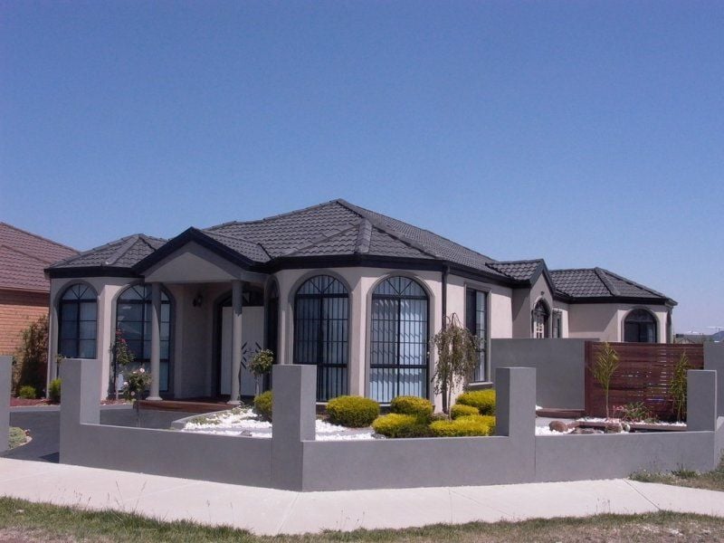 61 The Parkway, Caroline Springs - Thumbnail 2