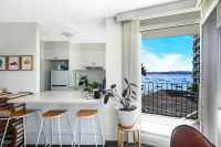 Elizabeth Bay