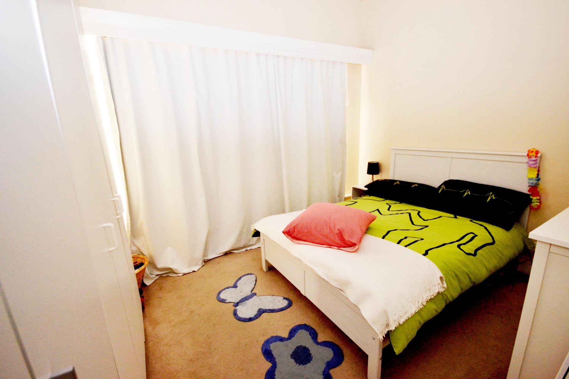A PROPERTY TO CATCH YOUR EYE!