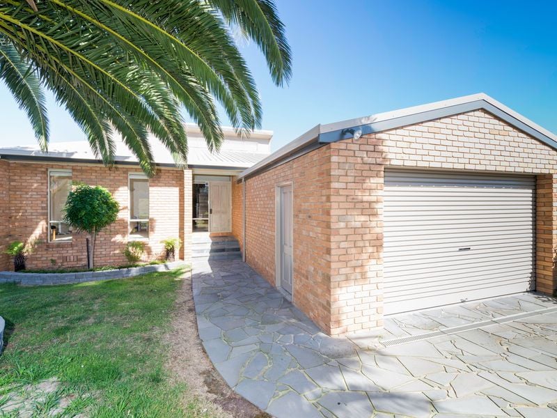 4 Campbell Court, Apollo Bay - Thumbnail 2