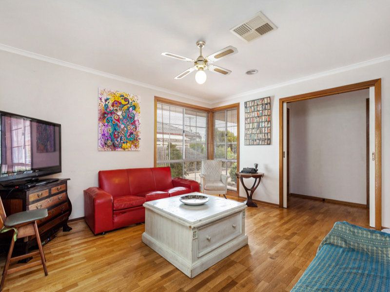 16 Yolanta Court, Seabrook - Thumbnail 3