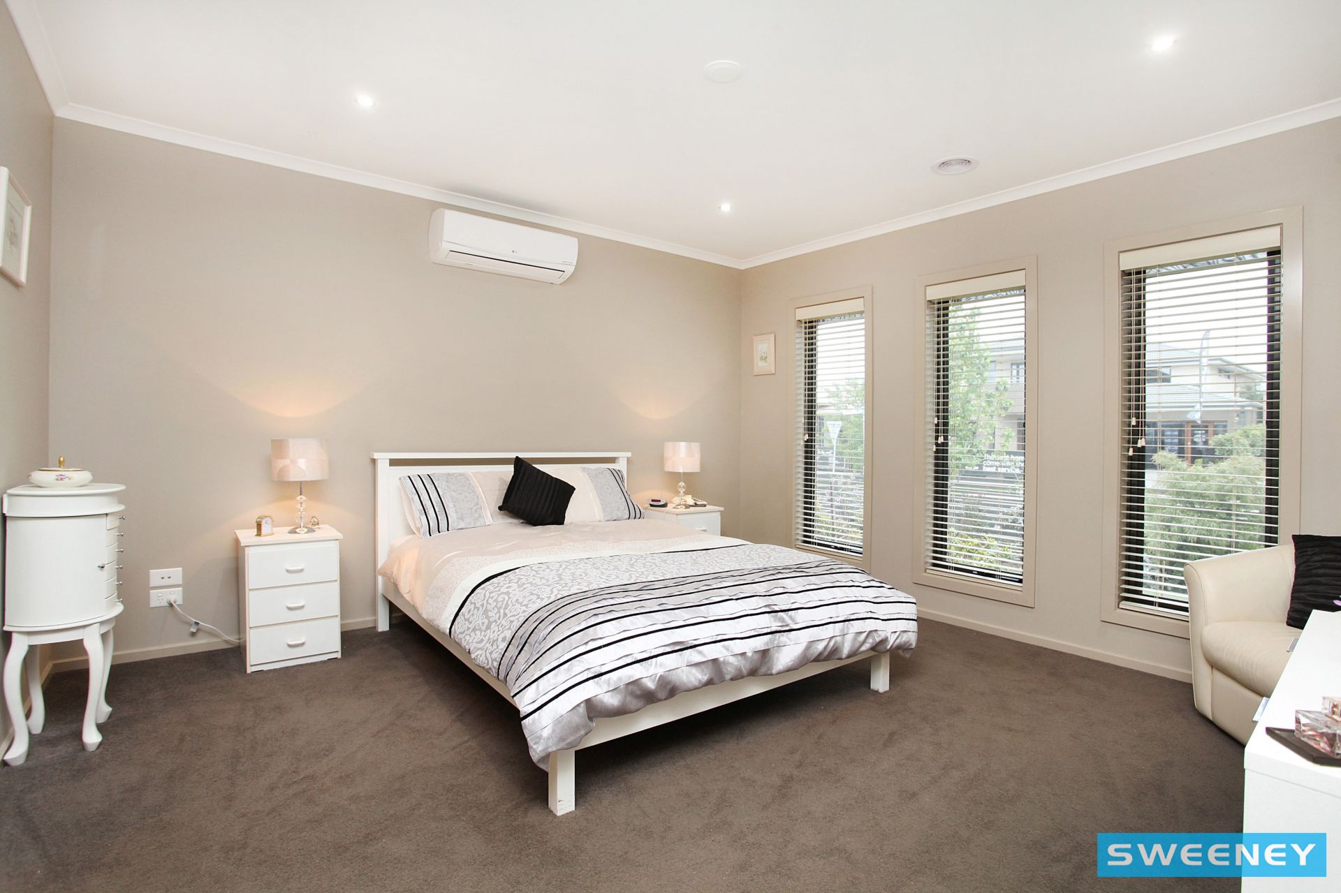 24 Peppermint Grove, Taylors Hill - Thumbnail 4