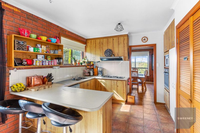 39 Links Road, Darley - Thumbnail 6