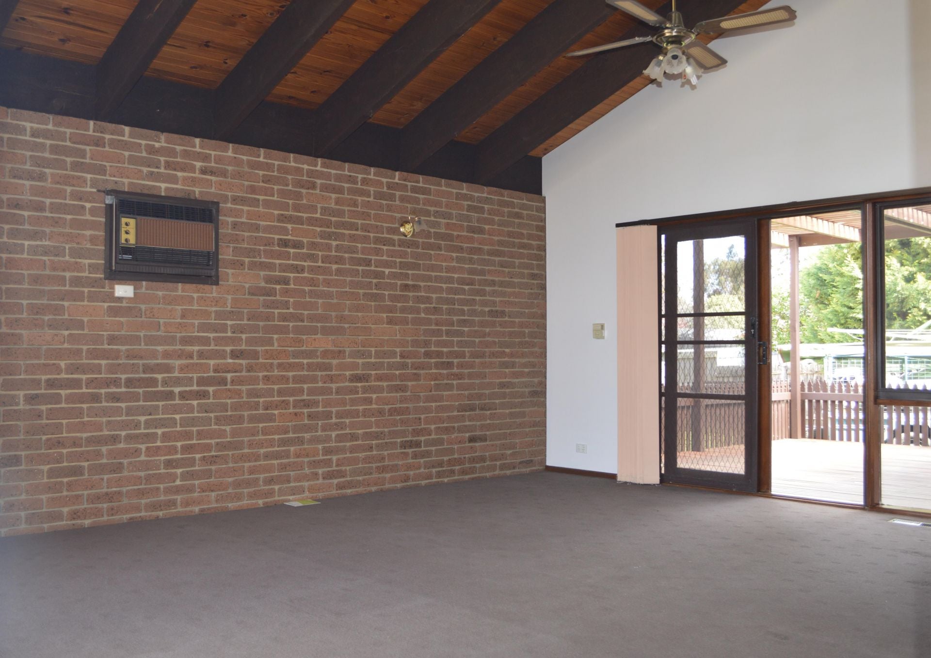FAMILY HOME IN QUIET COURT LOCATION