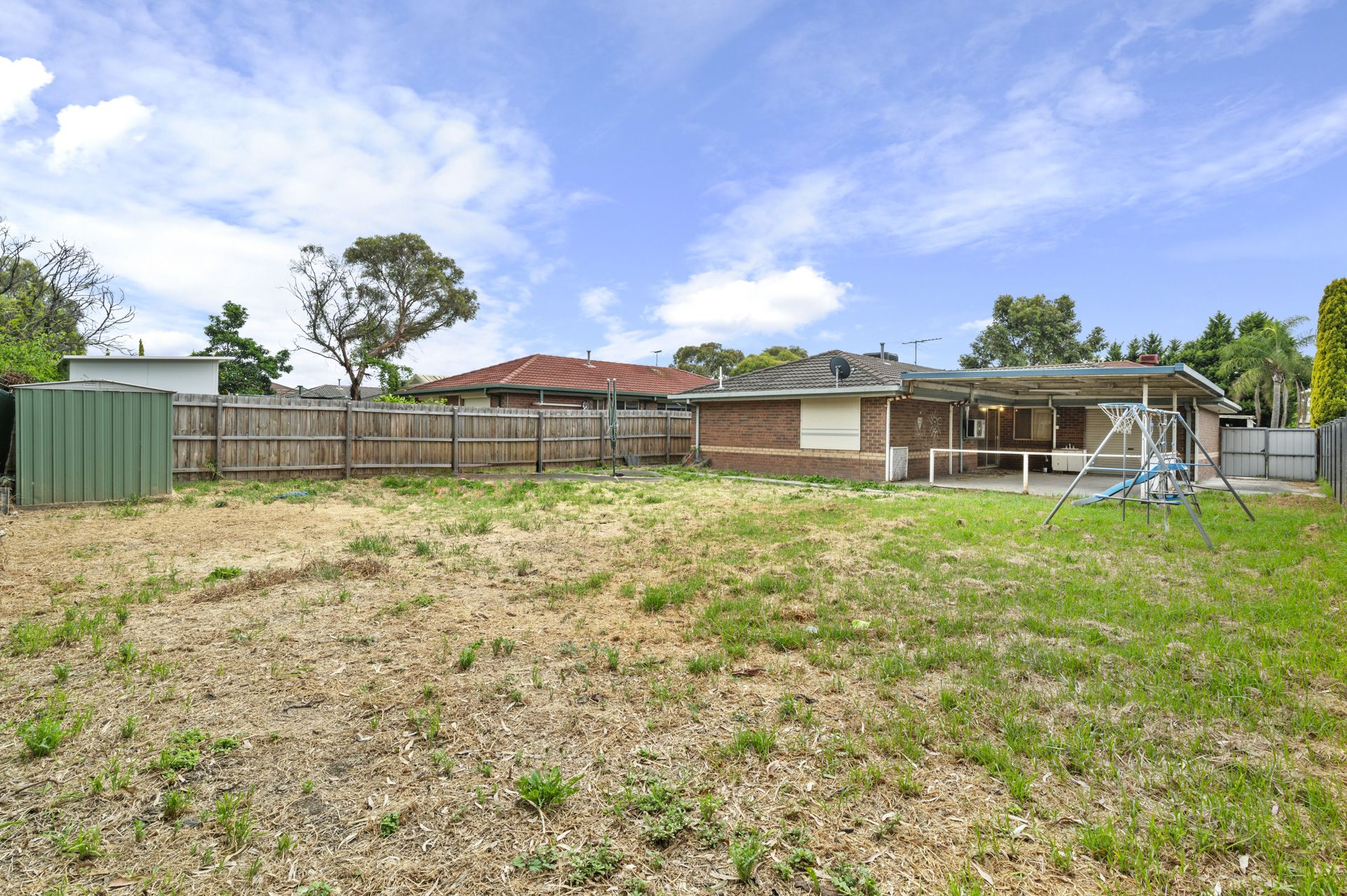 RENOVATE OR RE DEVELOP IN THE THE PARKLANDS ESTATE