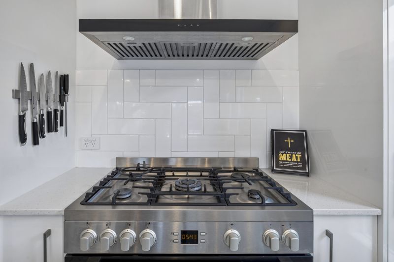 10 Angelou Court, Baringa