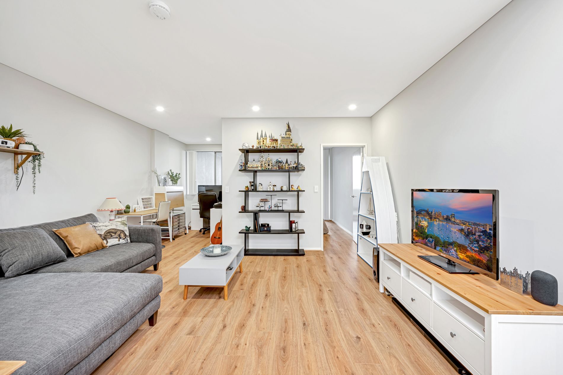 Real Estate For Lease 102/25 Railway Road Quakers Hill , NSW