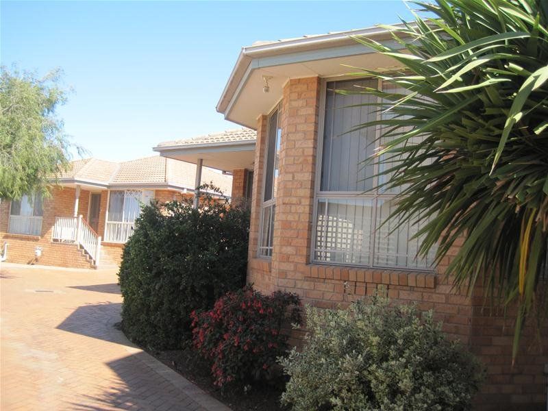 Beautifully Presented, Ideally Situated Unit!