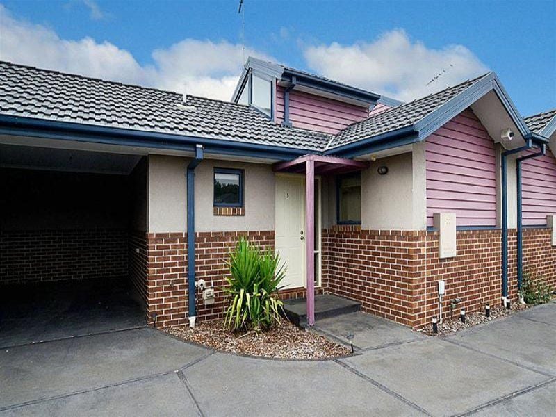 THIS LAVENDER LODGE COULD BE YOURS!