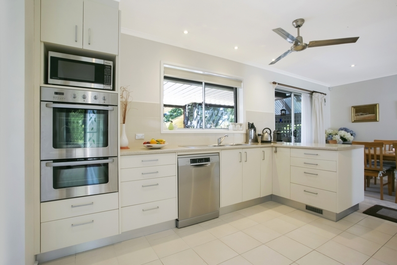 16 Kalgoorlie Crescent, Fisher - Thumbnail 4