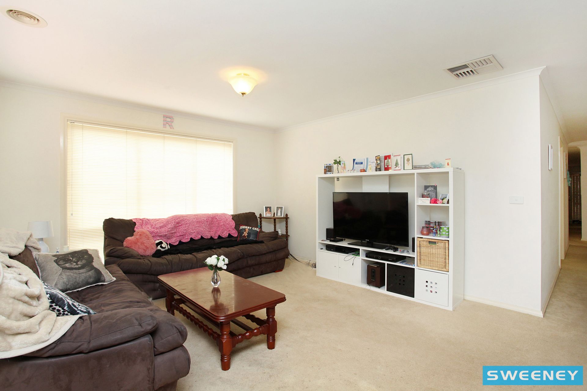 5 Blenheim Way, Caroline Springs - Thumbnail 4