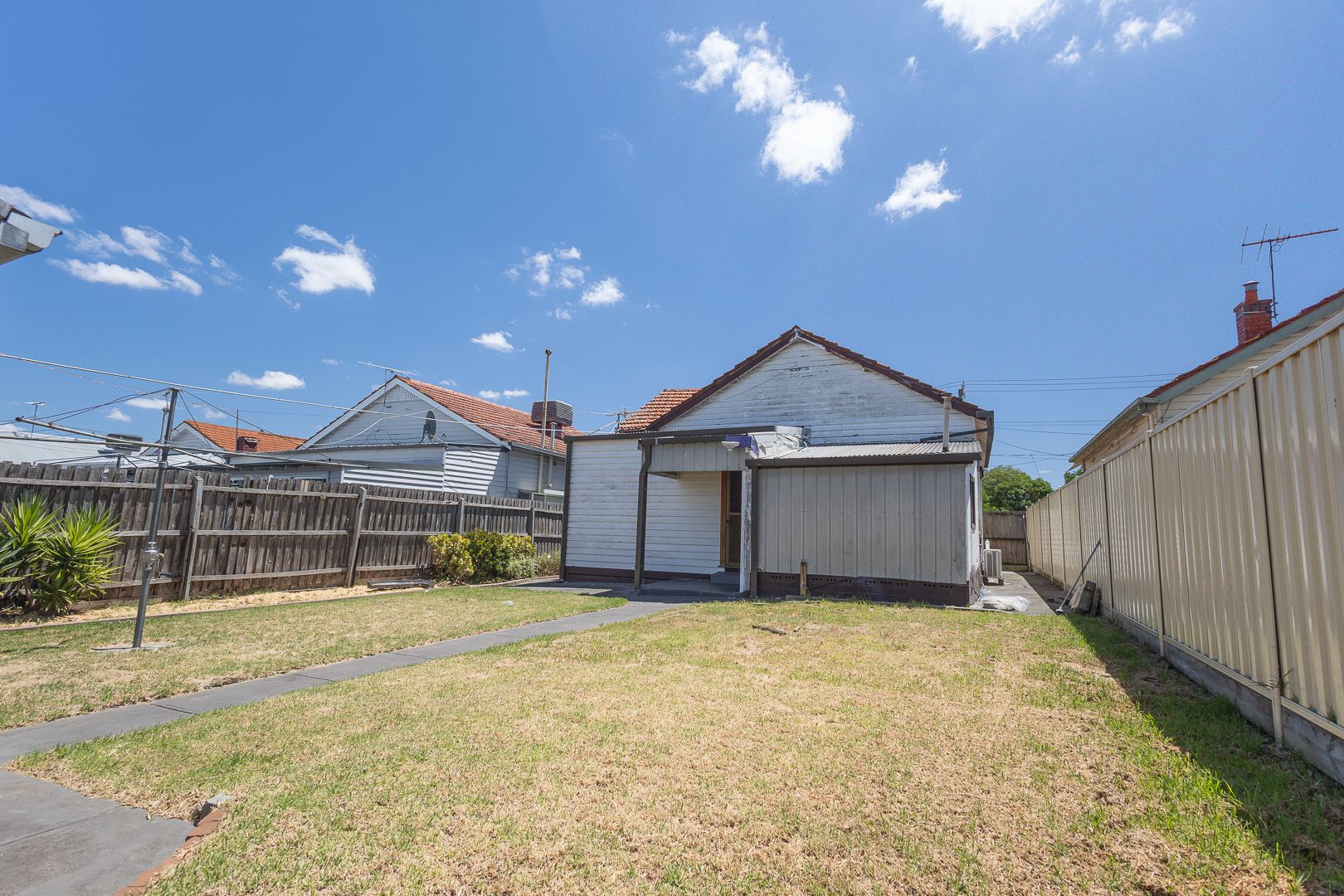 SPACIOUS 3 BEDROOM HOME IN PRIME PRESTON LOCATION
