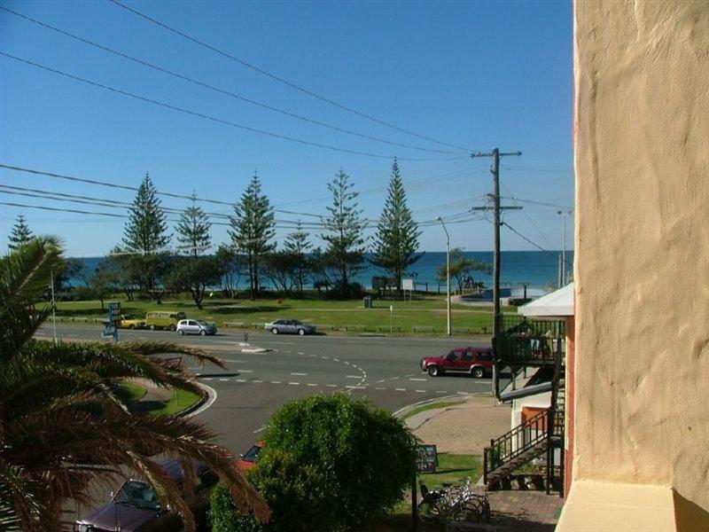 4/150 Alexandra Parade ALEXANDRA HEADLAND QLD, Alexandra Headland - Thumbnail 2