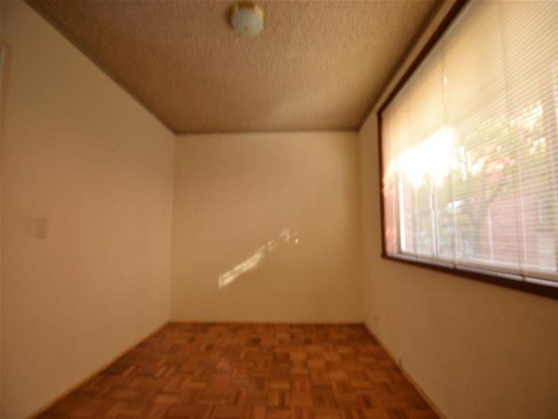 SECOND FLOOR BRUNSWICK APARTMENT