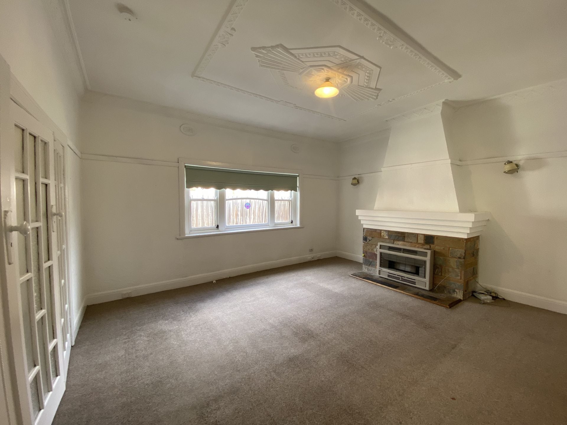 Large Family Home in Quiet Location & Close to Trams!
