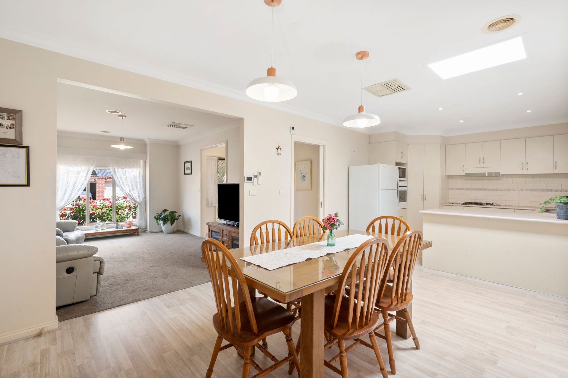 30 Shackleton Street, Belmont Maxwell Collins Real Estate