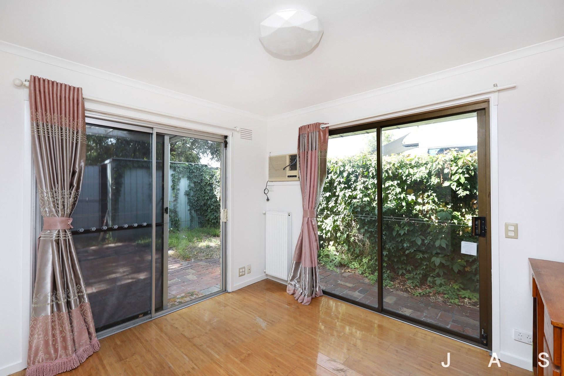 6 McLister Street Spotswood VIC, Spotswood - Thumbnail 3