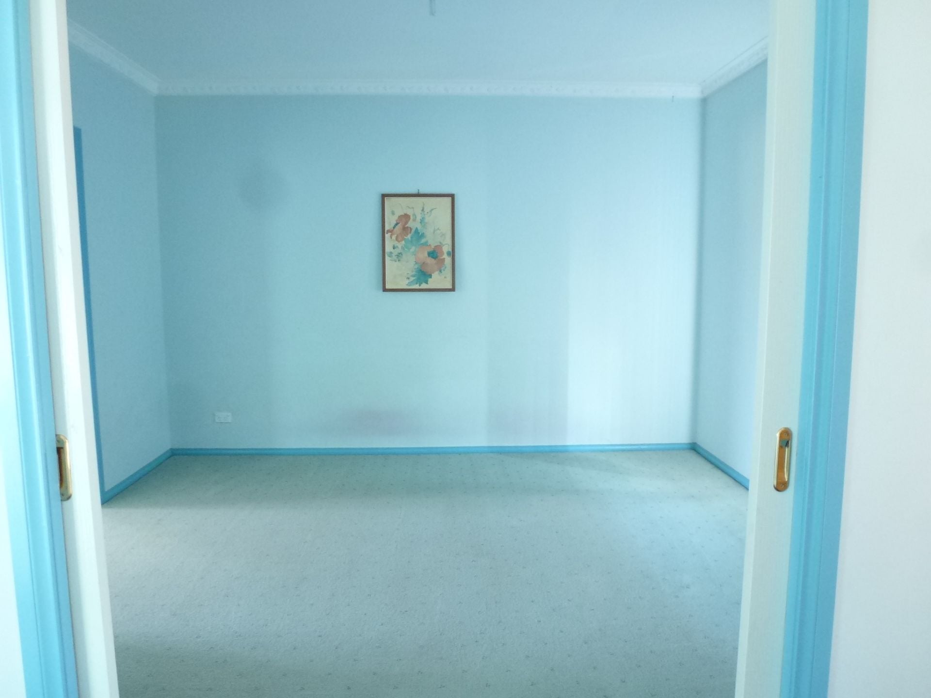 Spacious Home Like Unit