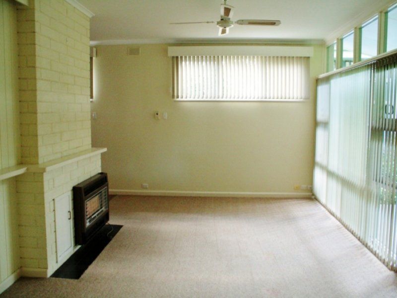 8 Eastview Avenue MOUNT GAMBIER SA, Mount Gambier - Thumbnail 5