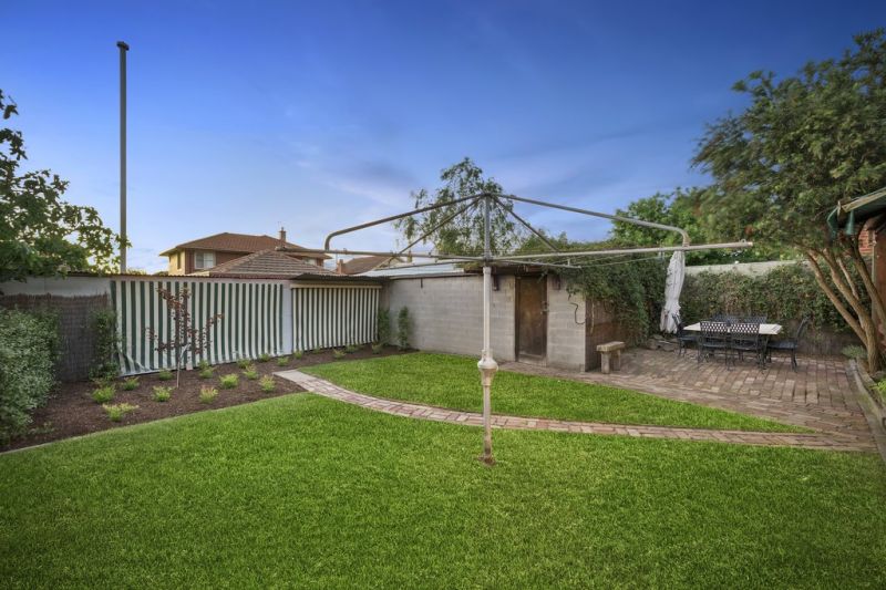 13 Lorraine Street, Essendon - Thumbnail 8