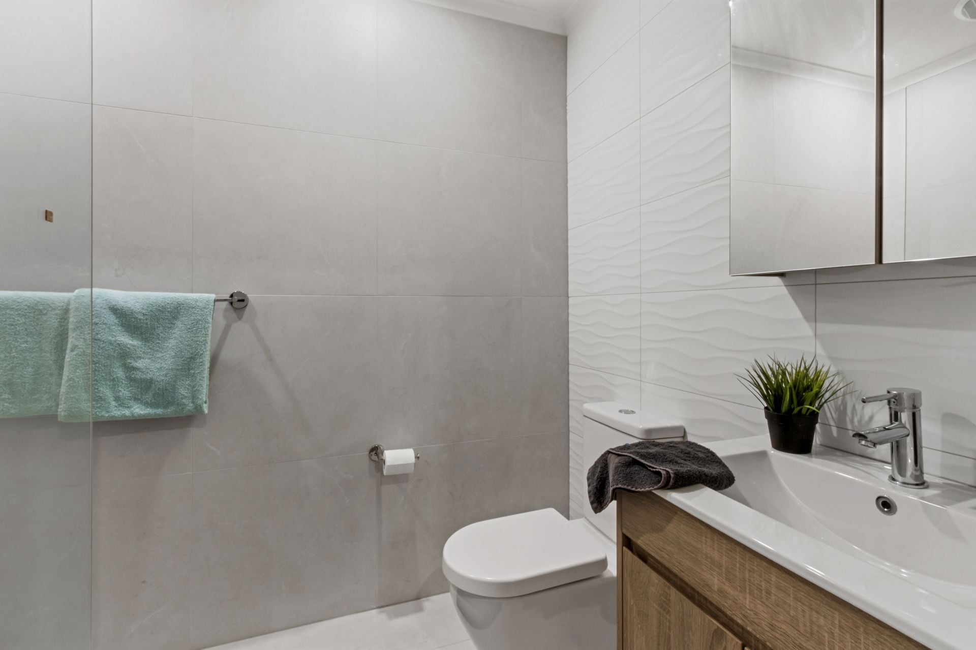 Modern Sophistication Surrounded By Lively Lifestyle Amenity