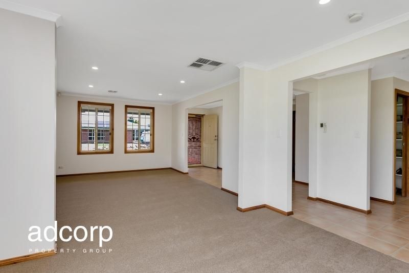 82 Applecross Drive Blakeview SA, Blakeview - Thumbnail 4
