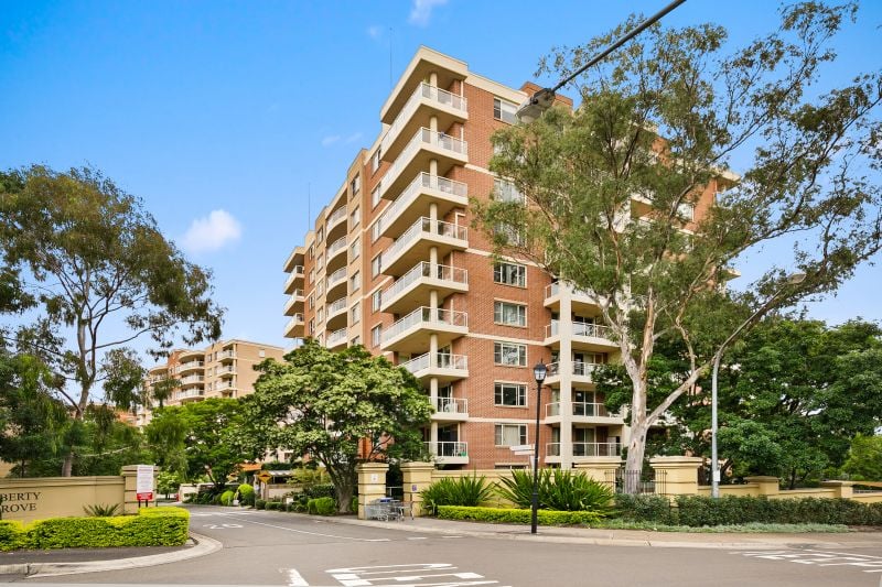 104/10 Wentworth Drive, Liberty Grove