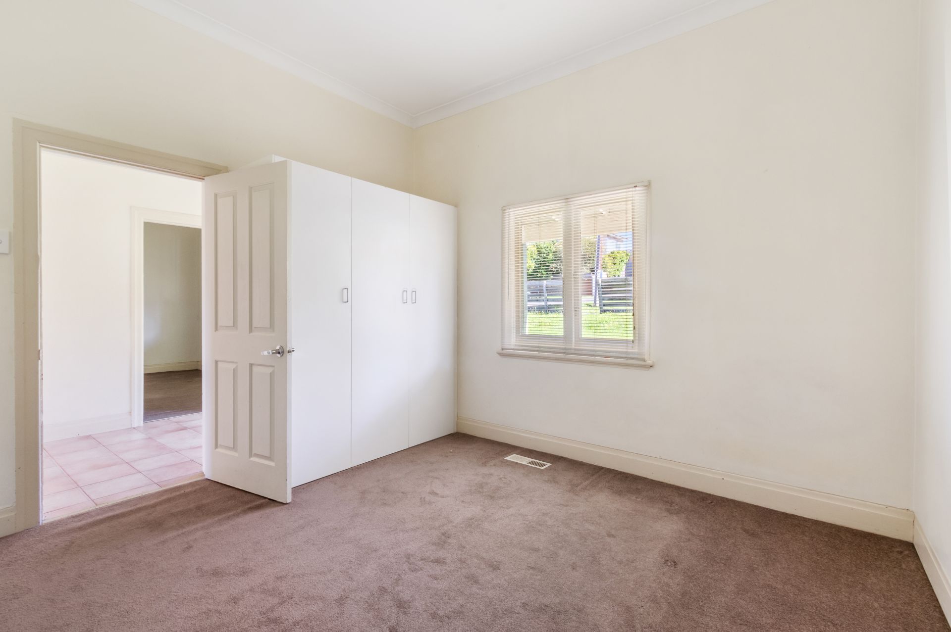 LARGE FAMILY HOME