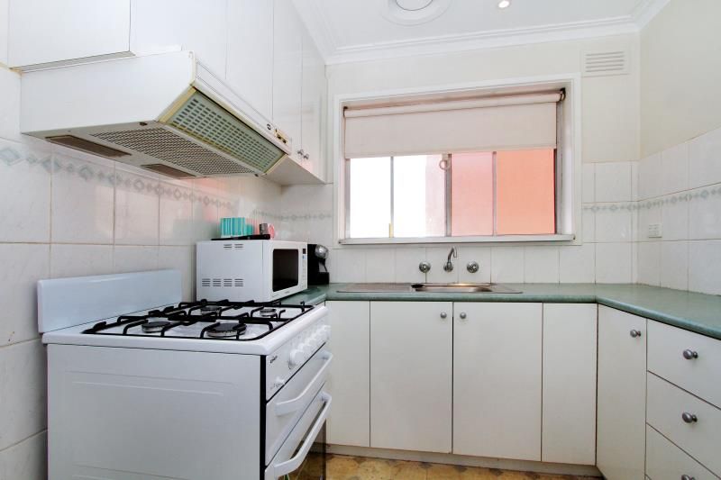 Look no further! Spacious two bedroom apartment ready to go!