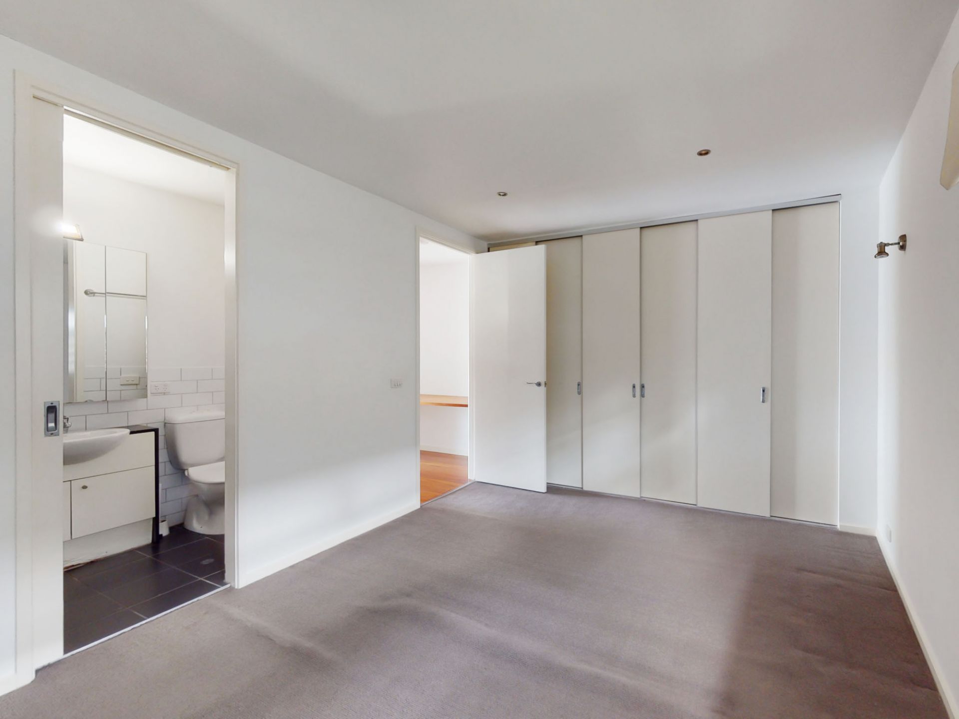 31 Clara Street, South Yarra - Thumbnail 8