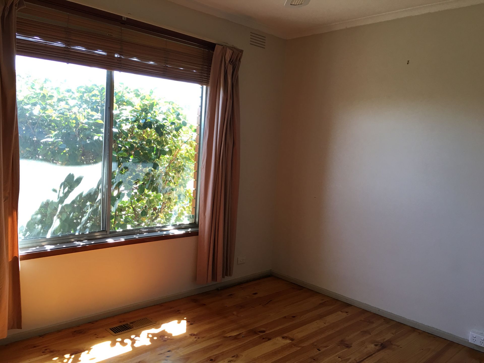 WELL LIT UNIT WITH CITY VIEWS!
