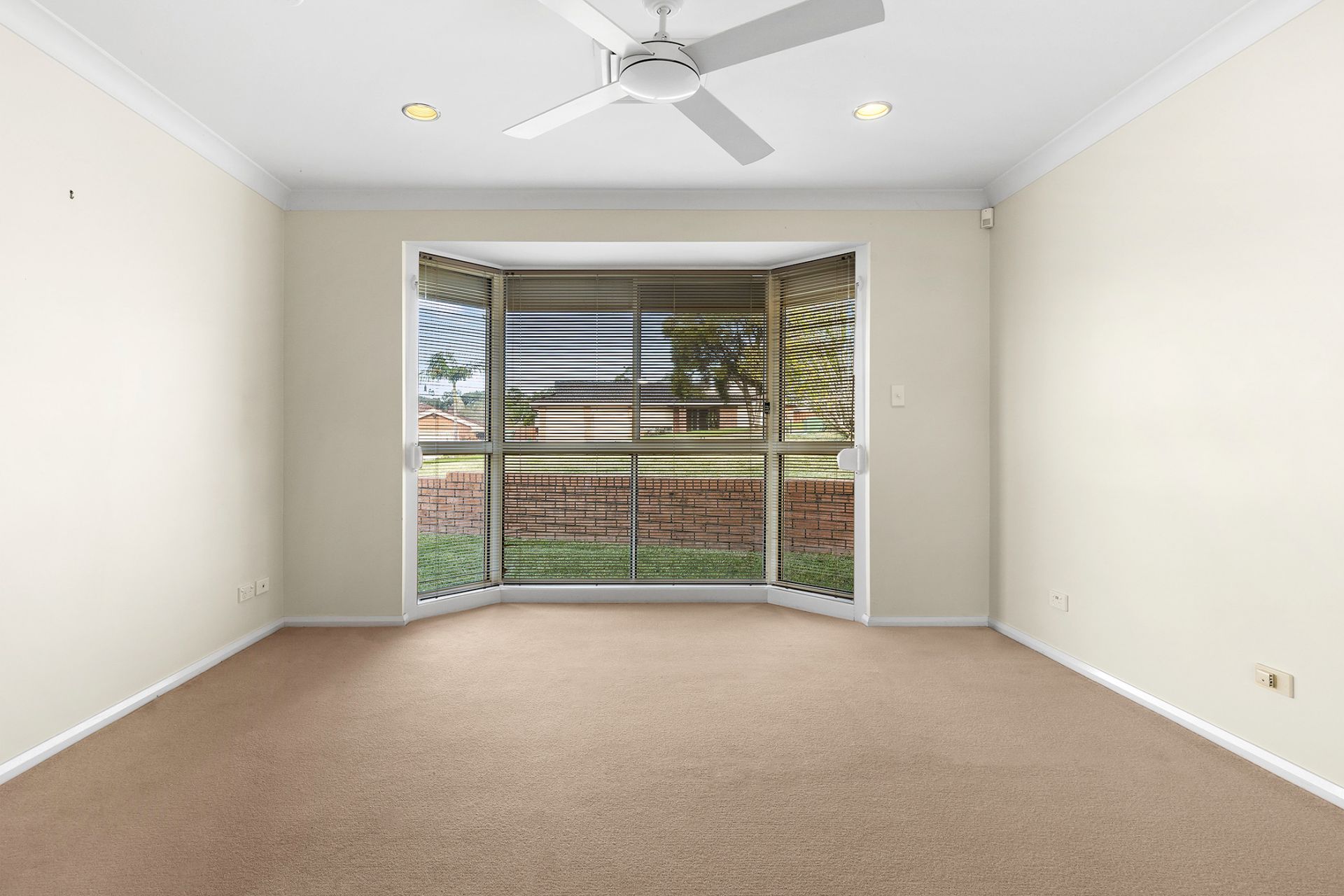 Real Estate For Sale 38 Kearns Avenue Kearns , NSW