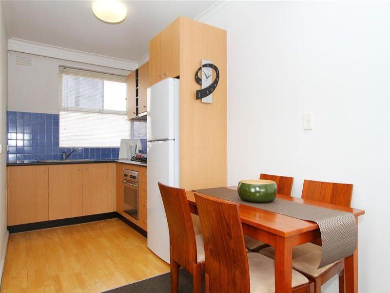 Stylish 2 Bedroom Apartment in Awesome Location