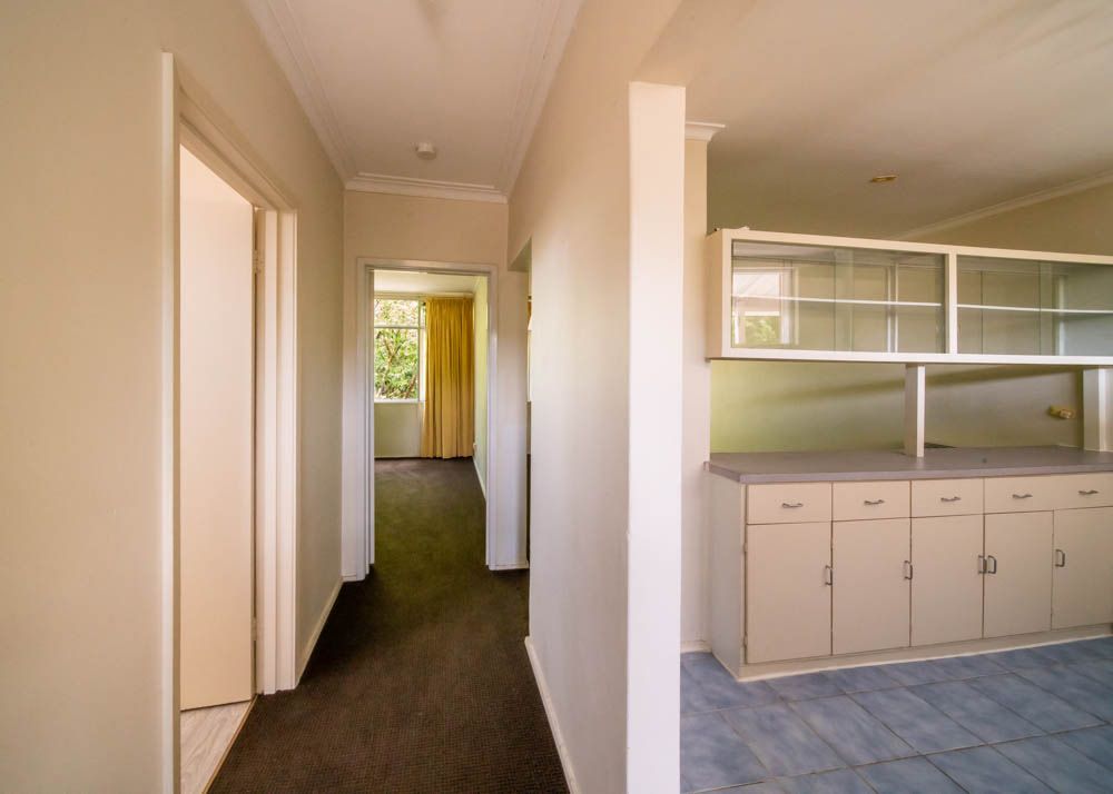 ** Drop in Price ** Ground level 1 bedroom in the heart of Ivanhoe