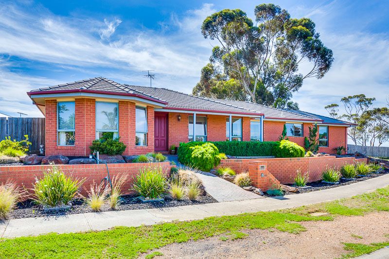 8 Hamilton Court, Bacchus Marsh - Thumbnail 2