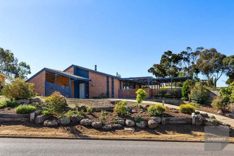 8 Swans Road, Darley - Thumbnail 2