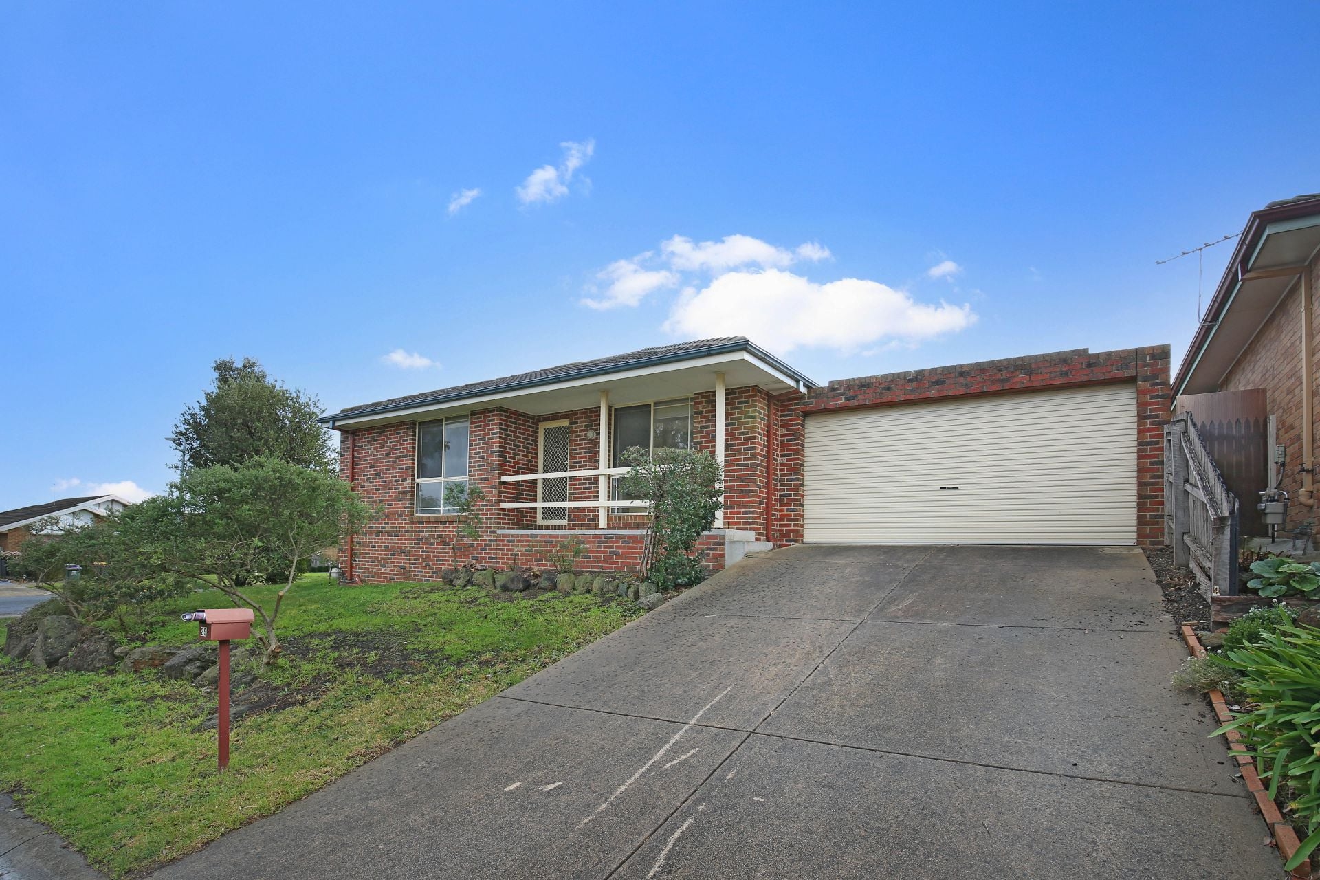 Family Living in Sought After Mill Park