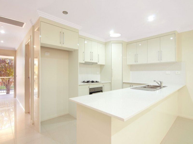 4/6 Martin Place, Dural - Thumbnail 3