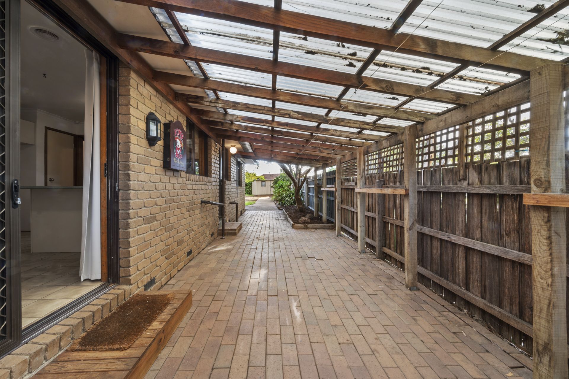 FAMILY-FRIENDLY HOME