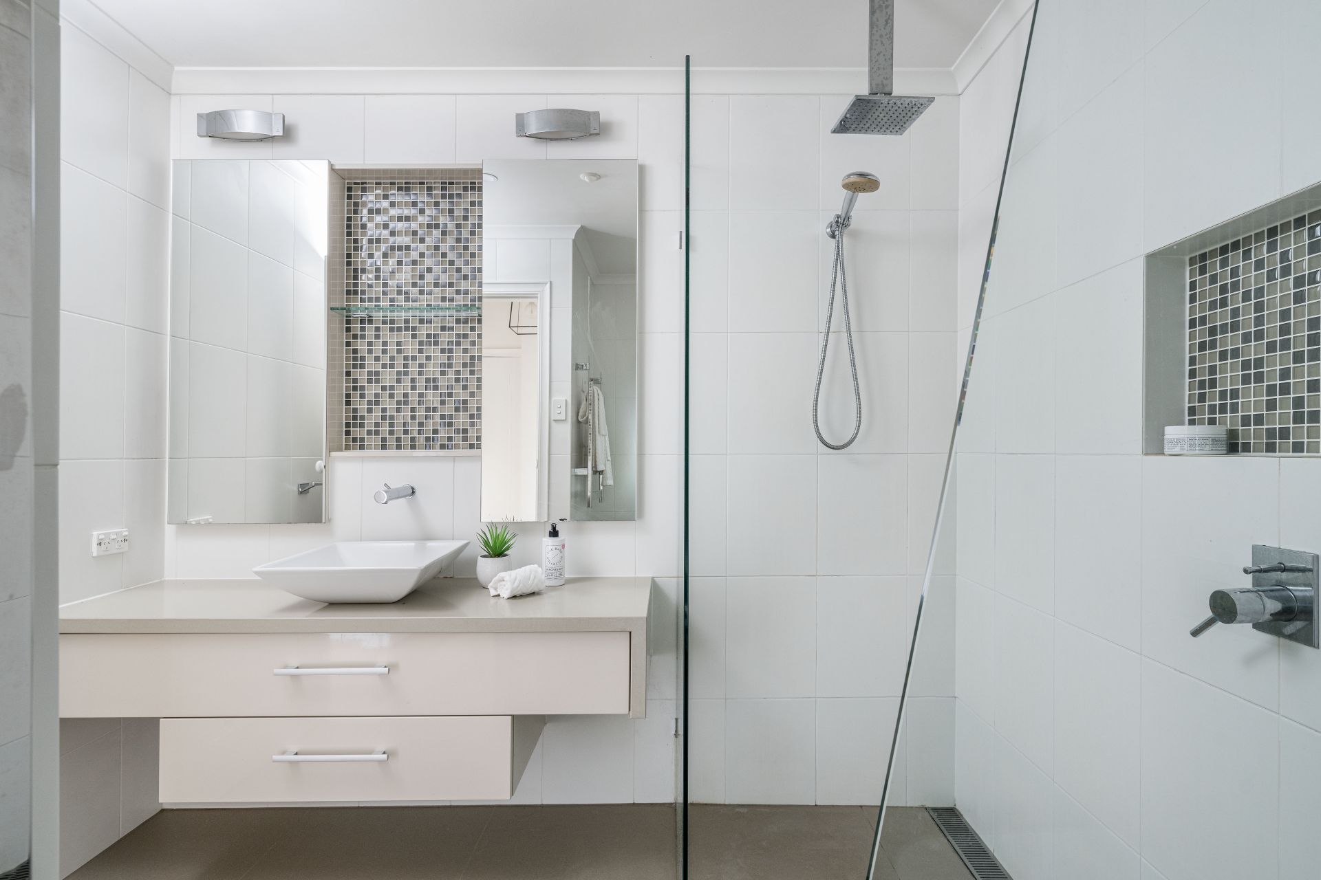 Kay & Burton 2/5 Stanhope Court, South Yarra