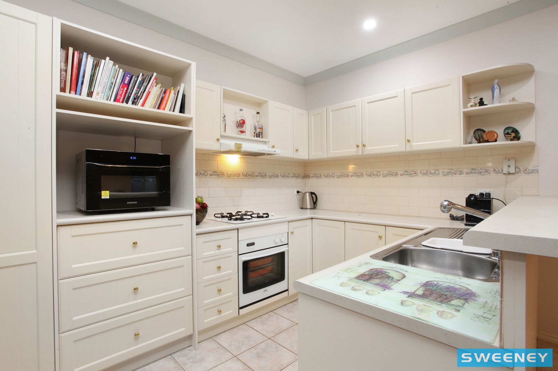 8 Landers Court, Caroline Springs - Thumbnail 8