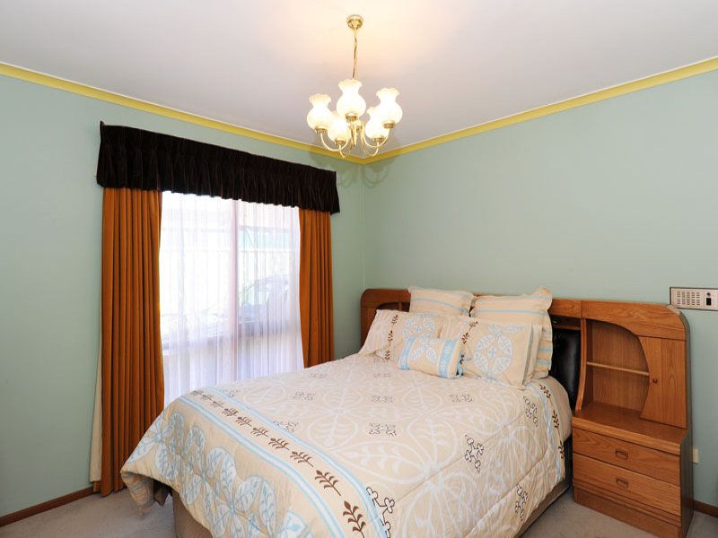 41 Hoddle Way, Altona Meadows - Thumbnail 8