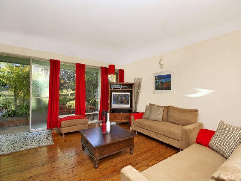 33 Dolphin Crescent AVALON NSW, Avalon - Thumbnail 2