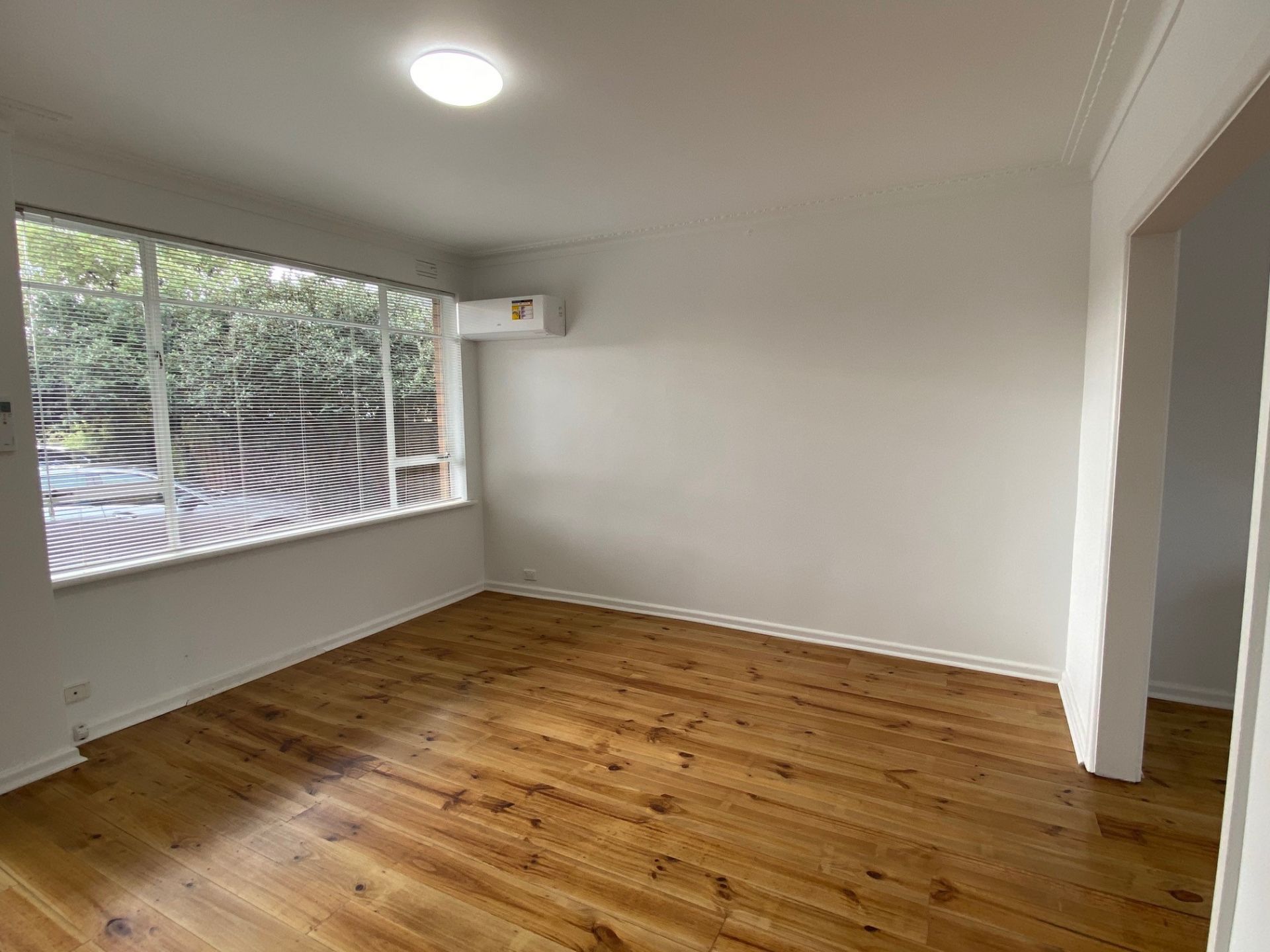 Bright Ground Floor Apartment
