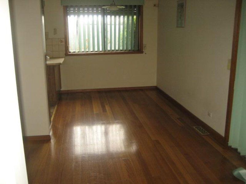 WALKING DISTANCE TO EVERYDAY AMENITIES!