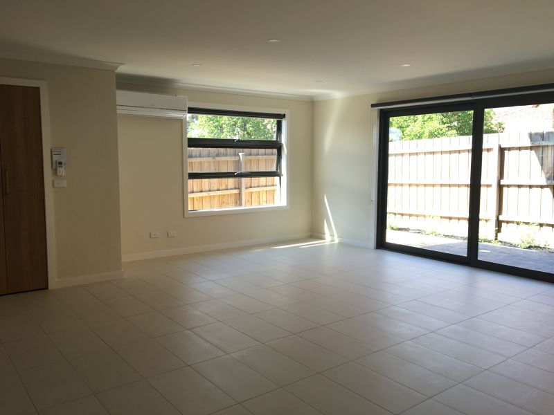 7/10 Ralph Street, Reservoir